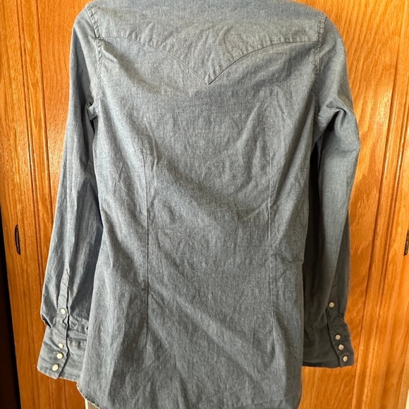 Wrangler button down shirt size S - Picture 3 of 5